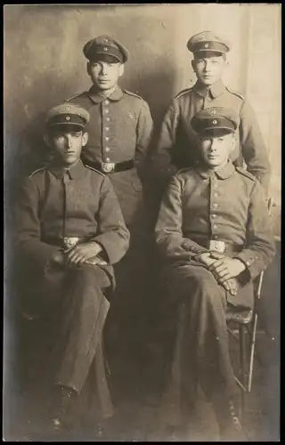 Militär/Propaganda 1.WK (Erster Weltkrieg) Junge Soldaten 1917 Privatfoto