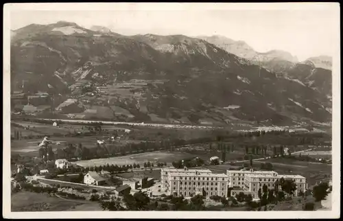 CPA Barcelonnette Orts-Panorama LES ALPES Les Casernes 1930