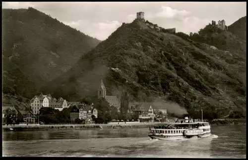 Bornhofen-Kamp-Bornhofen Rhein Schiff passiert die feindl. Brüder (Burgen) 1960
