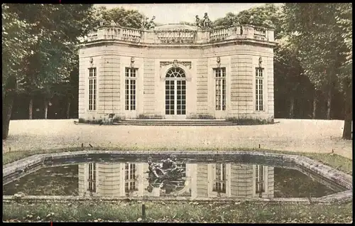 CPA Versailles Le Petit Trianon Le pavillon du jardin français 1930
