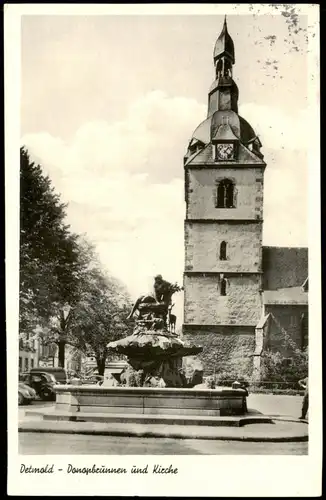 Ansichtskarte Detmold Brunnen und Kirche 1953