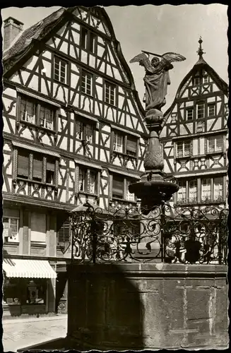 Bernkastel-Kues Berncastel-Cues Geschäft, Marktplatz, Brunnen 1963