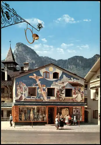Oberammergau Buntes Haus mit Kofel (1341 m); Geschäft, Straßen Ansicht 1970