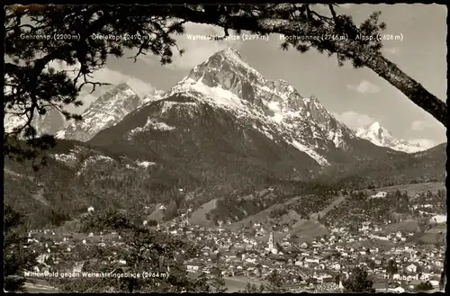 Ansichtskarte Mittenwald Totale, Bergkette mit Beschreibung 1956