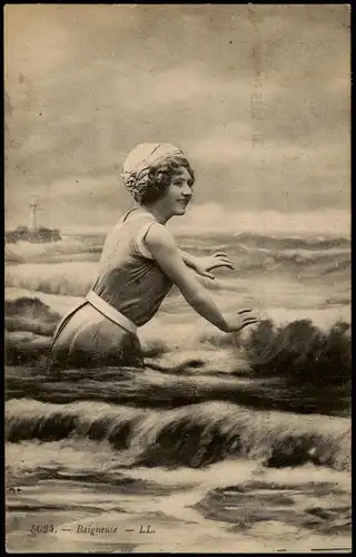 CPA .Frankreich  France - badende Frau Baigneuse 1918  gel. Stempel Royan