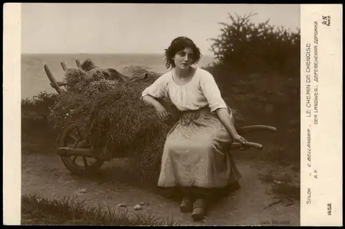 Ansichtskarte  Le chemin de Chemnoise Frau lassiv auf Heu 1913