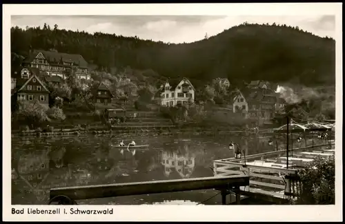 Ansichtskarte Bad Liebenzell Fluss Partie, Personen im Ruderboot 1955