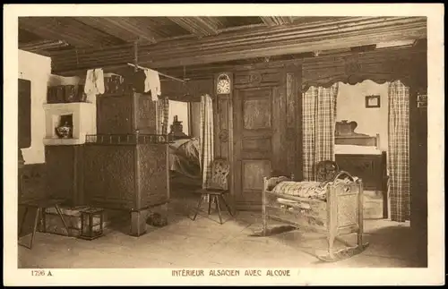 .Frankreich INTERIEUR ALSACIEN AVEC ALCOVE; Zimmer Einrichtung Elsass 1920