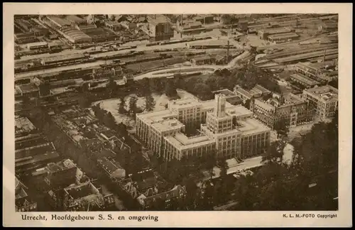 Postkaart Utrecht Utrecht Luftbild Hoofdgebouw S. S. en omgeving 1928