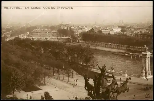 CPA Paris Stadt-Panorama, LA SEINE VUE DU PALAIS 1930