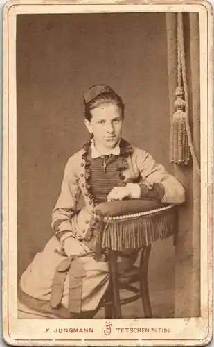 Tetschen-Bodenbach Decín Fotokunst Atelier-Foto F. Jungmann Foto Frau 1900  CdV