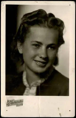 Menschen Soziales Leben - Frauen Fotografie Porträt einer Frau 1940