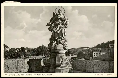 Würzburg Alte Mainbrücke: Patrona Franconiae (Brücken-Skulptur) 1951