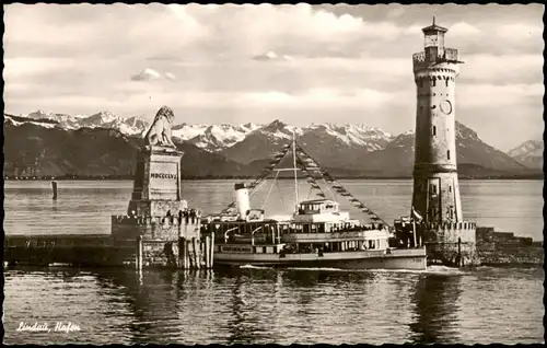 Lindau (Bodensee) Hafen einfahrendes Bodensee Fahrgastschiff 1960