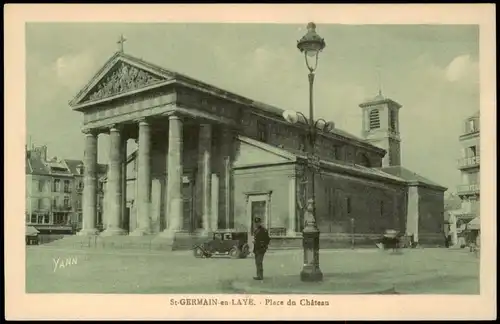 CPA Saint-Germain-en-Laye Place du Château 1920