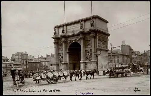 CPA Marseille La Porte d'Aix. - Furwerke, Fässer - Fotokarte 1908