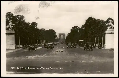 CPA Paris Avenue des Champs-Elysées 1931