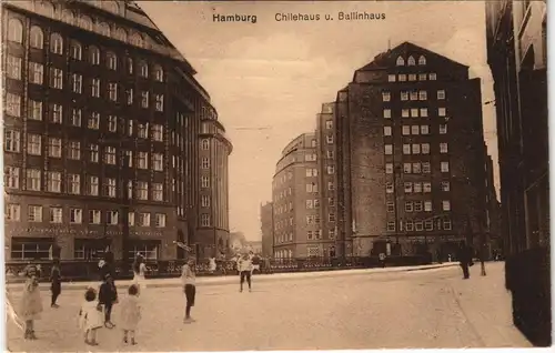 Ansichtskarte Hamburg Chilehaus u. Ballinhaus, belebt 1926
