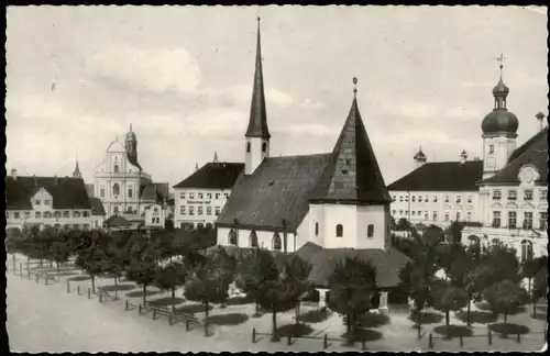 Ansichtskarte Altötting Kapellplatz mit Basilika 1960