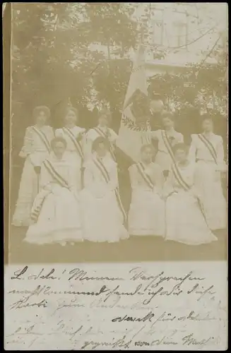 Foto  Frauenverein, Kleidung - Flagge 1903 Privatfoto  gel. Stempel Hannover