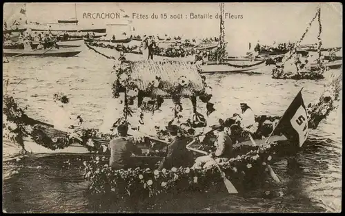 Arcachon Arcaishon Fêtes du 15 août : Bataille de Fleurs - Schiffsparade 1906