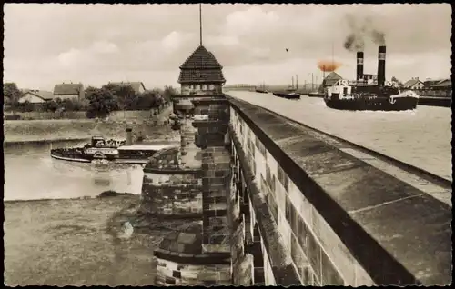 Ansichtskarte Minden Weser Fluss mit Mittelland-Kanalüberführung 1960