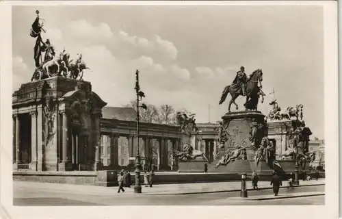 Sammelkarte Mitte-Berlin Strassen Partie am Nationaldenkmal 1940