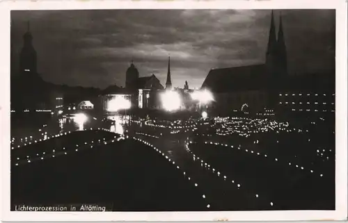 Ansichtskarte Altötting Lichterprozession Kapellenplatz, bei Navht 1958