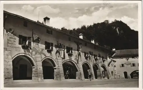 Ansichtskarte Berchtesgaden Schloßplatz mit Kriegerdenkmal. 1932