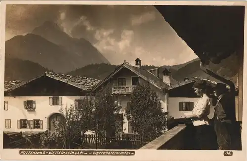 Mittenwald Stimmungsbild, Mann u. junge Frau Foto Hering Königstein 1928