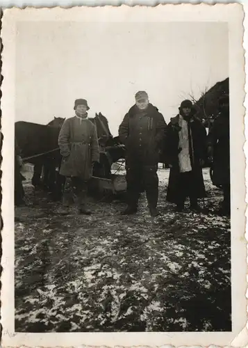 Menschen Soziales Leben Gruppenfoto mit Pferden   Land 1940 Privatfoto Foto