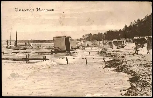 Niendorf-Timmendorfer Strand Strandleben, Kabinenwagen im Wasser 1910