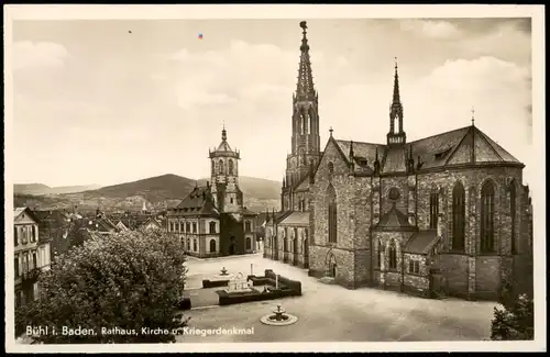 Ansichtskarte Bühl (Baden) Rathaus, Kirche und Kriegerdenkmal 1940