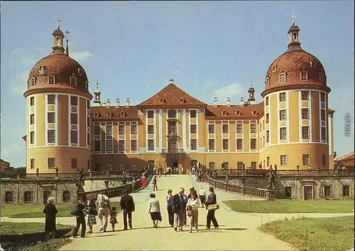 Ansichtskarte Moritzburg Kgl. Jagdschloss - Außenansicht mit Besuchern 1987