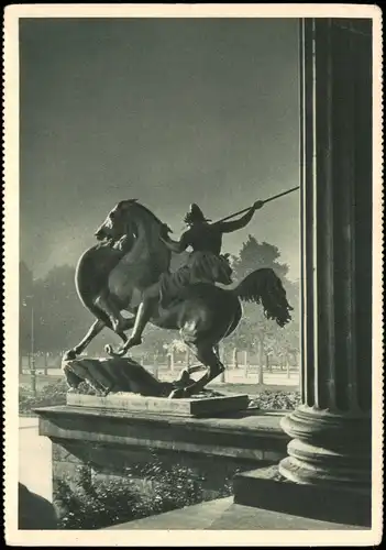 Ansichtskarte Berlin Denkmal vor dem Alten Museum 1935