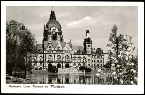 Ansichtskarte Hannover Neues Rathaus mit Maschpark 1955