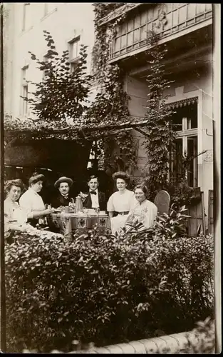 Ansichtskarte Berlin Kaffeetisch Männer Frauen Pension Red 1908 Privatfoto