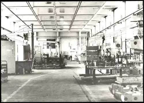 Eisenbahn Motiv: Produktionshalle für Dreikraftbremse (DKB) Raw DSF Görlitz 1980