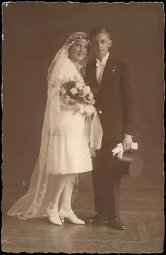 Glückwunsch - Hochzeit Mann mit Zylinder Braut & Bräutigam 1922 Privatfoto