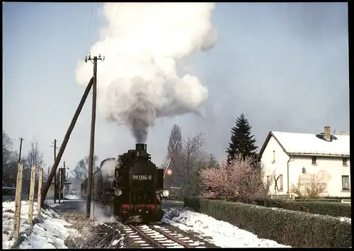 Schmalspurdampflokomotive 99 fährt mit Personenzug aus Haltepunkt Bärnsdorf 1991