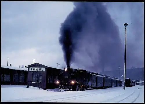 Neubau-Dampflokomotive der Fichtelbergbahn Personenzug im Bahnhof Cranzahl 1999