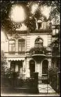 Ansichtskarte Hamburg Frau vor Stadtvilla 1914   gel. Rollstempel Hamburg