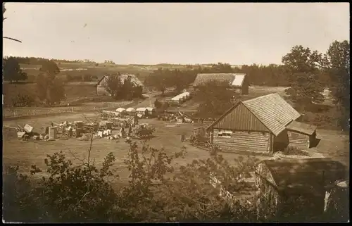 Militär/Propaganda 1.WK Weltkrieg Lager im Dorf 1916 Privatfoto