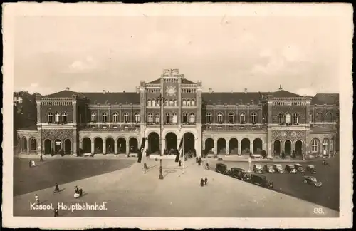 Ansichtskarte Kassel Cassel Hauptbahnhof, Vorplatz - Autos 1930