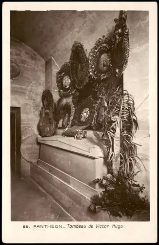 CPA Paris PANTHEON Tombeau de Victor Hugo 1920