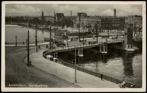 Postkaart Amsterdam Amsterdam Straßenpartie. Berlagebrug 1930