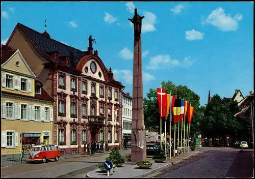 Ansichtskarte Offenburg Rathausplatz, VW Bulli 1978