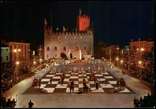 Cartoline Marostica Partita a Scacchi notturna Chess game by night 1980