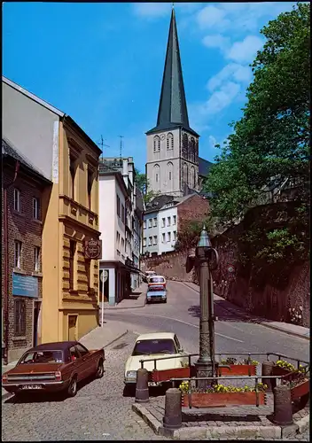 Mönchengladbach Alte Pumpe Blick kath. Pfarrkirche, Autos u.a. FORD 1975