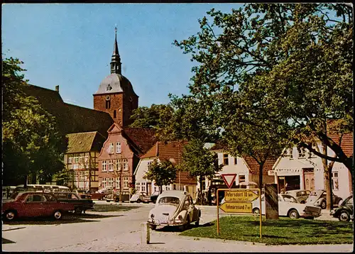 Burg auf Fehmarn Ostseebad Stadtteilansicht div. Auto Modell u.a. VW Käfer 1970